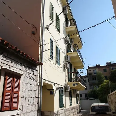 Πανσιόν Milla Σπλιτ